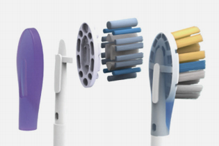 Capul este acoperit complet cu lipici